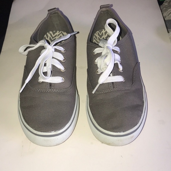 Women’s Faded Glory Sneakers - Picture 1 of 9